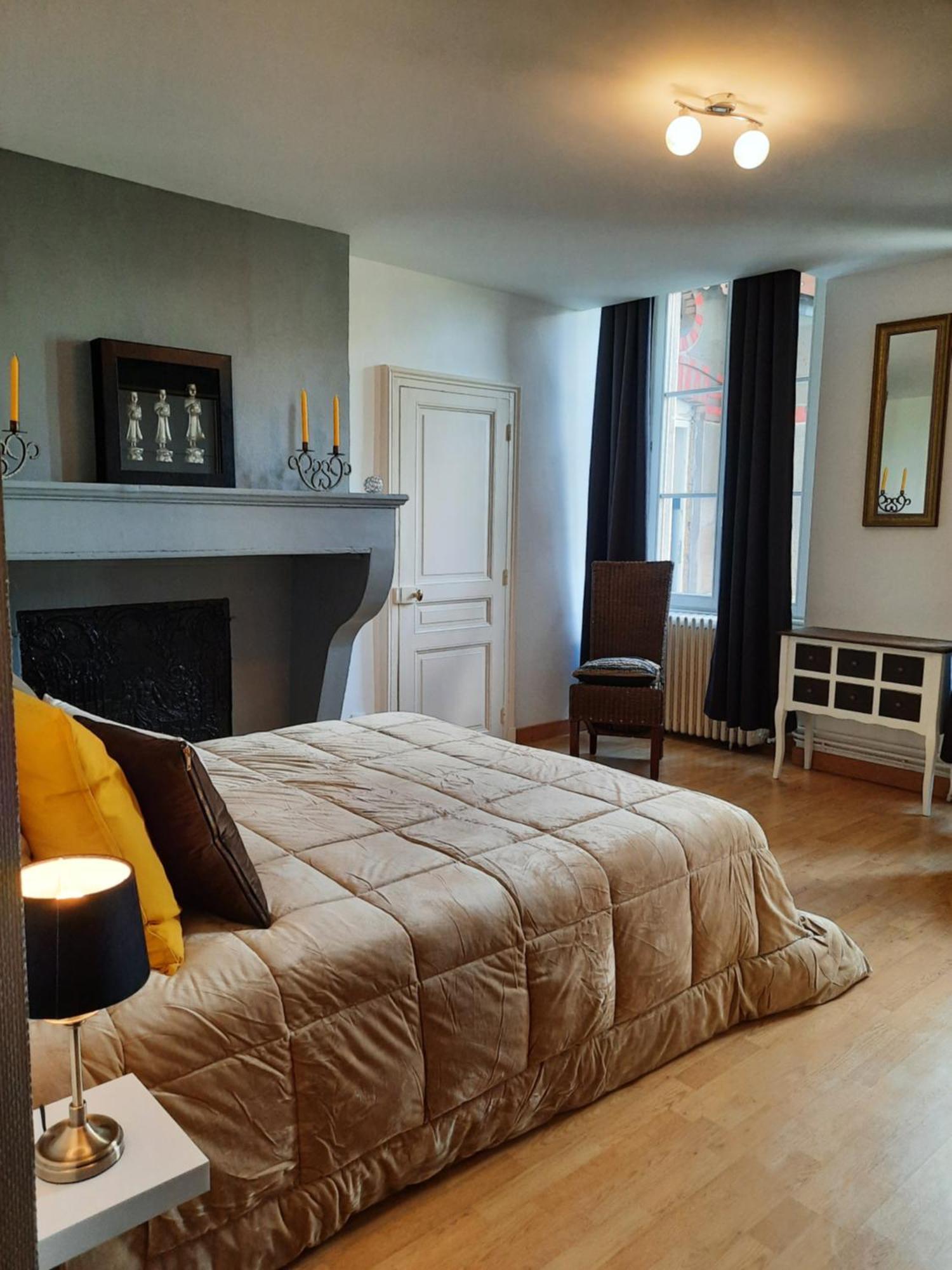 Appartement Vieille Ville Verdun-sur-Meuse Bagian luar foto
